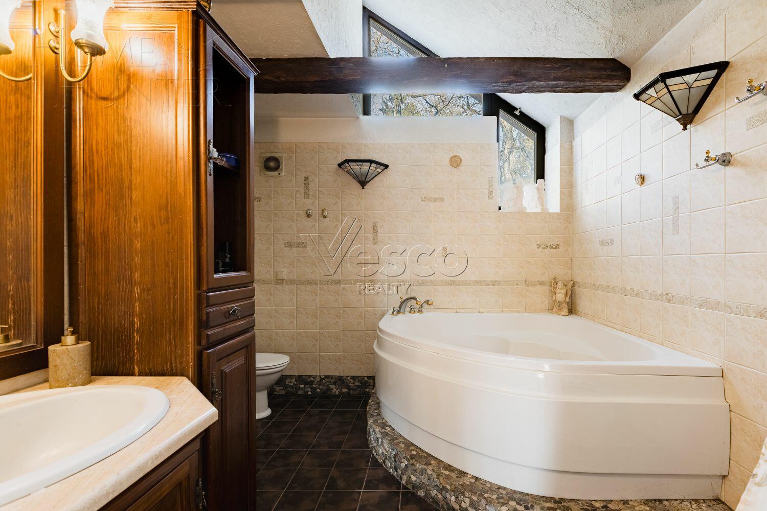 2-этажный коттедж 450 м² с отделкой