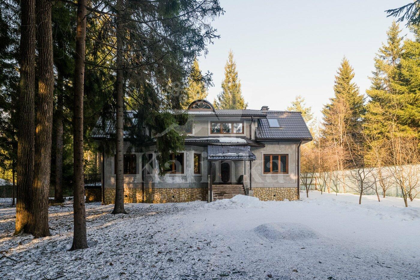 2-этажный коттедж 570 м² с отделкой