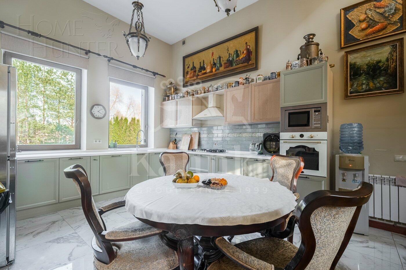 2-этажный коттедж 800 м² с отделкой