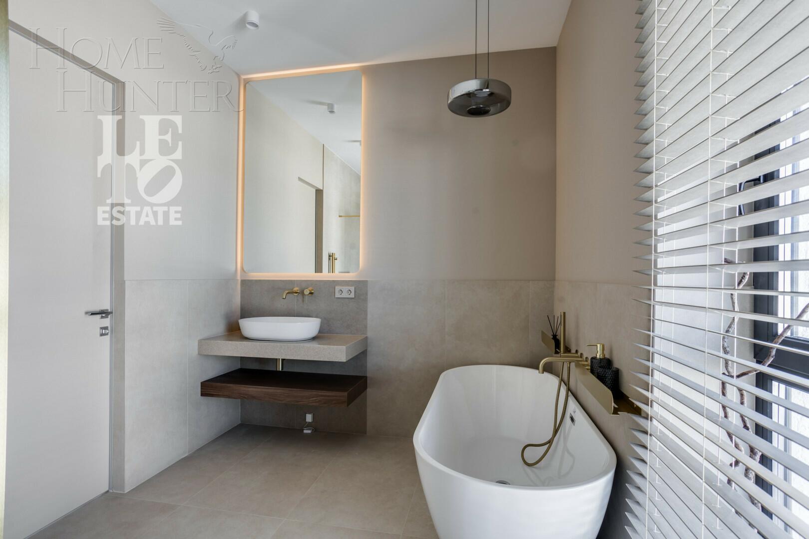 2-этажный коттедж 262 м² с отделкой