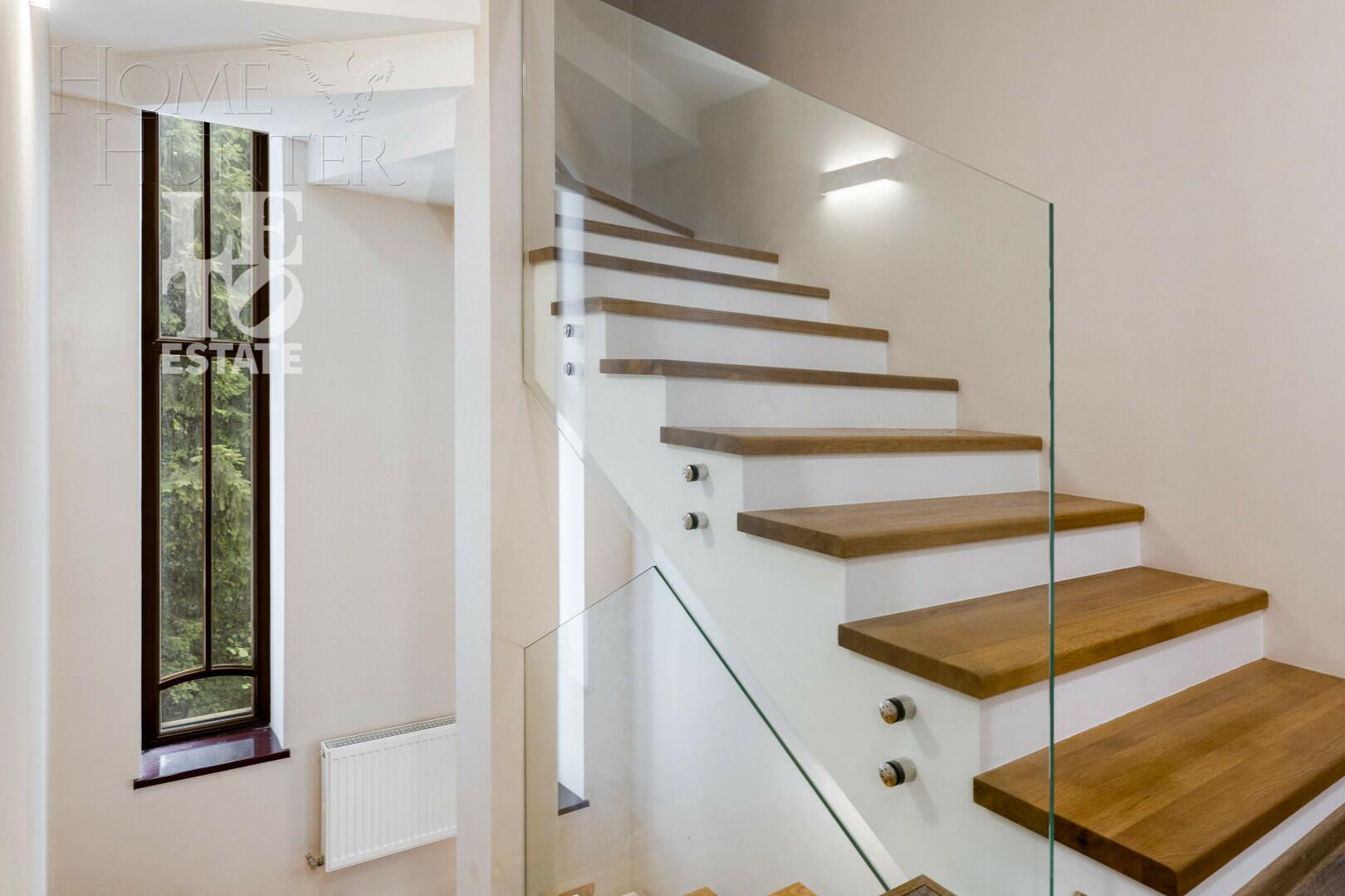 2-этажный коттедж 607 м² с отделкой