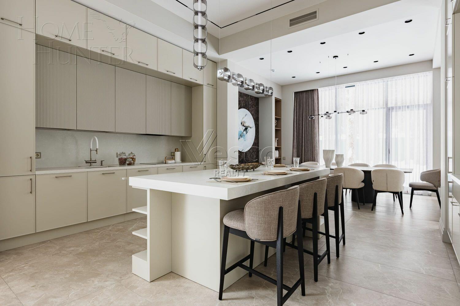 2-этажный коттедж 380 м² с отделкой