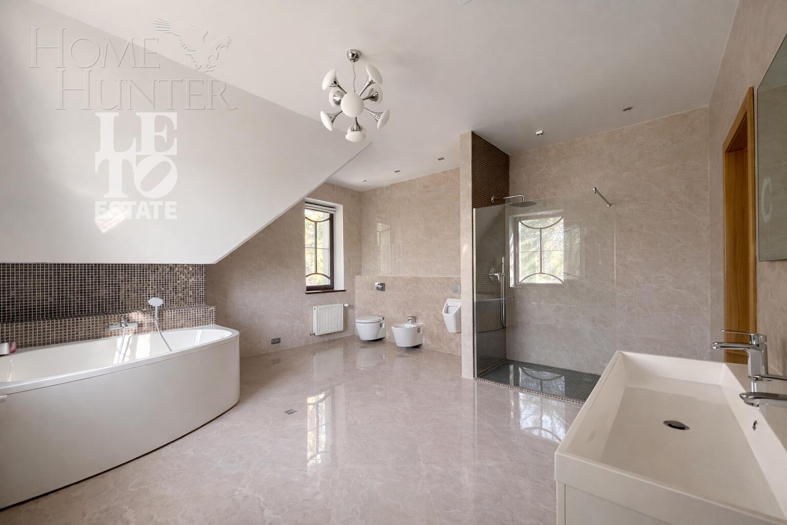 2-этажный коттедж 607 м² с отделкой