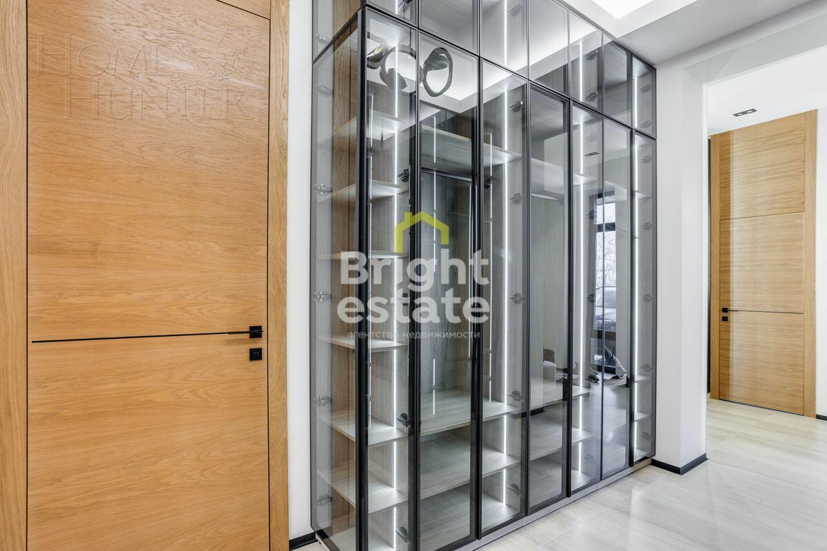 2-этажный коттедж 340 м² с отделкой