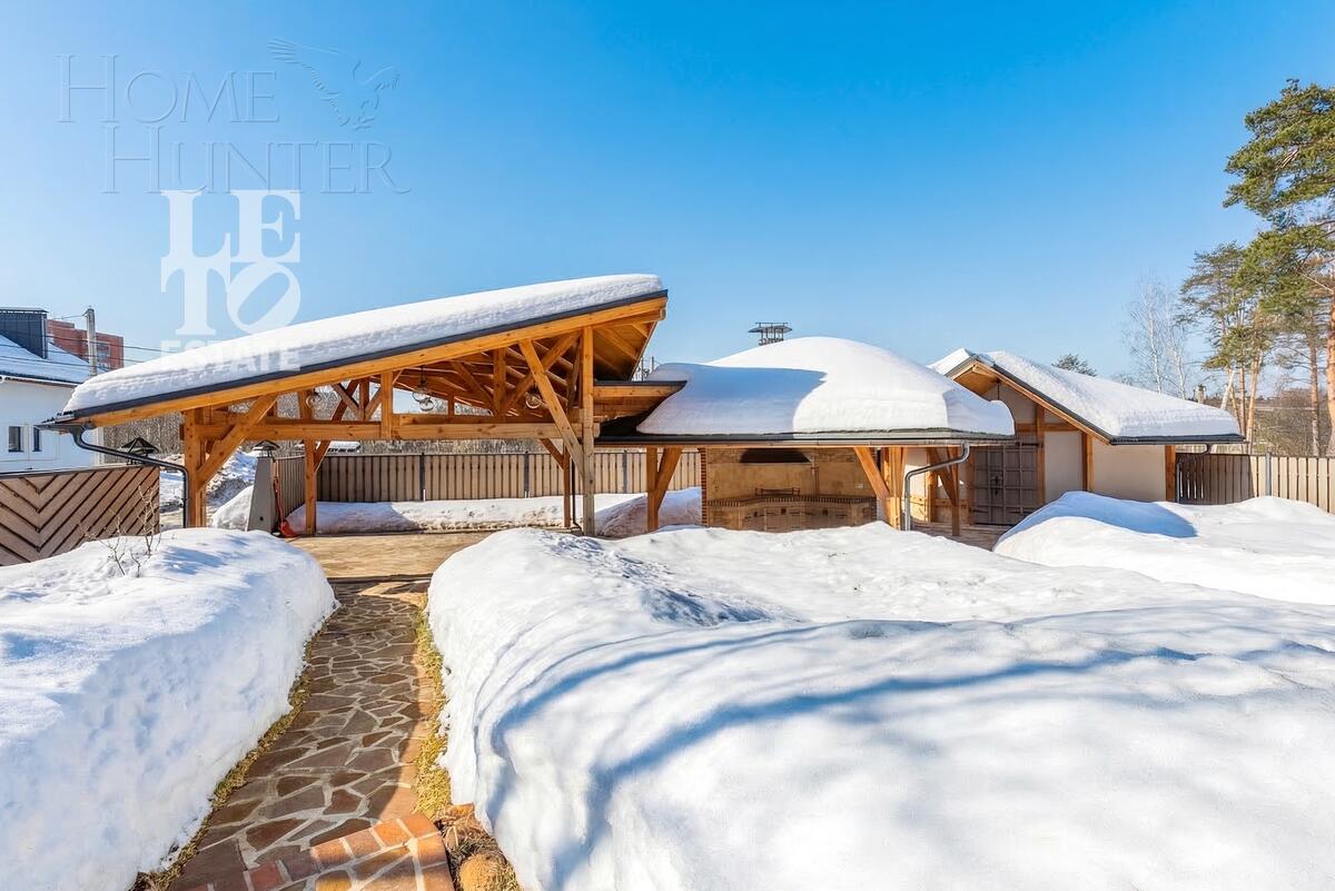 3-этажный коттедж 287.8 м² с отделкой