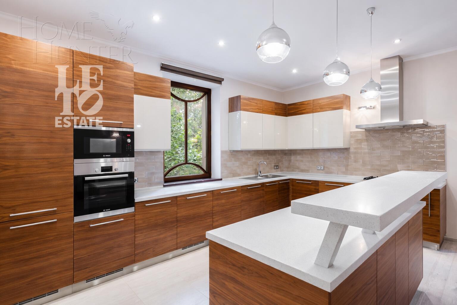 2-этажный коттедж 607 м² с отделкой