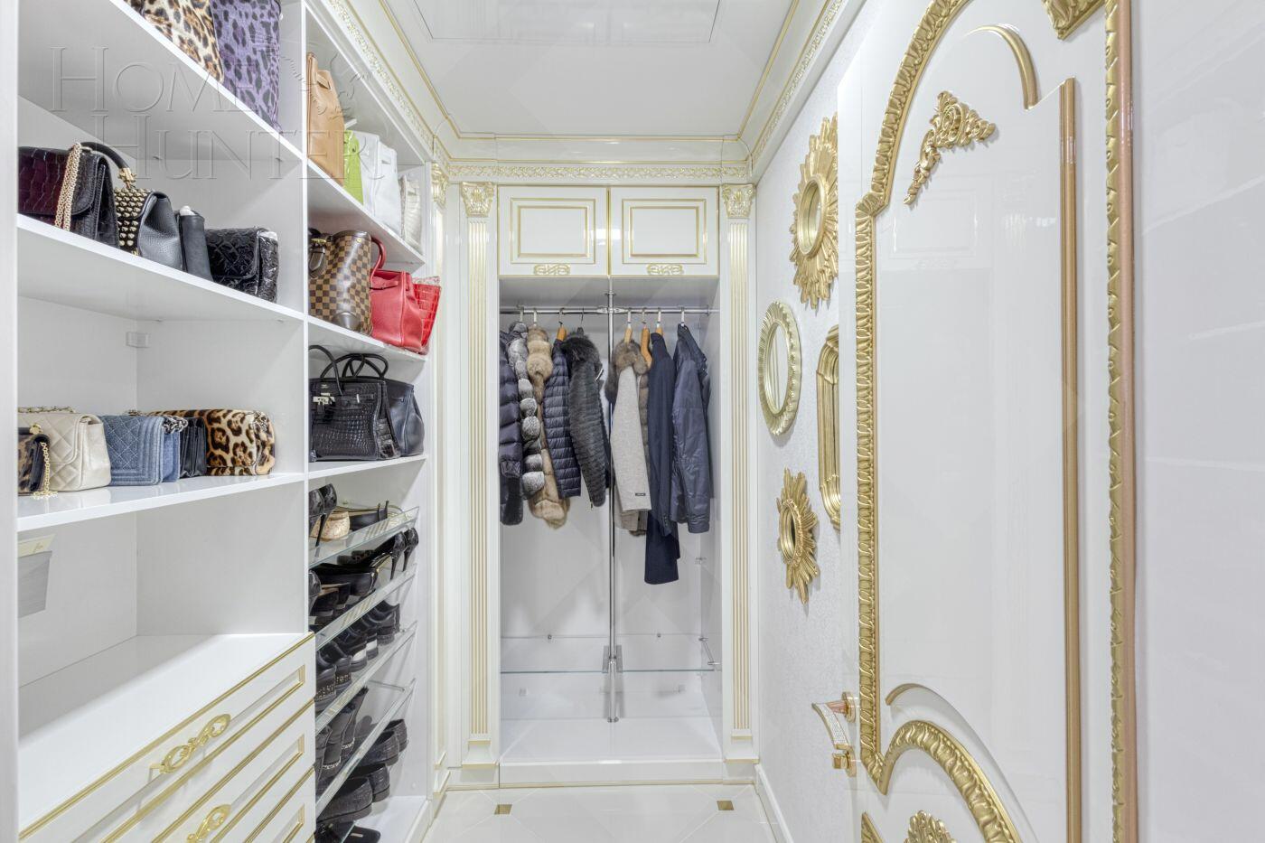 2-УРОВНЕВАЯ КВАРТИРА С ОТДЕЛКОЙ 721 М² НА 15 ЭТАЖЕ