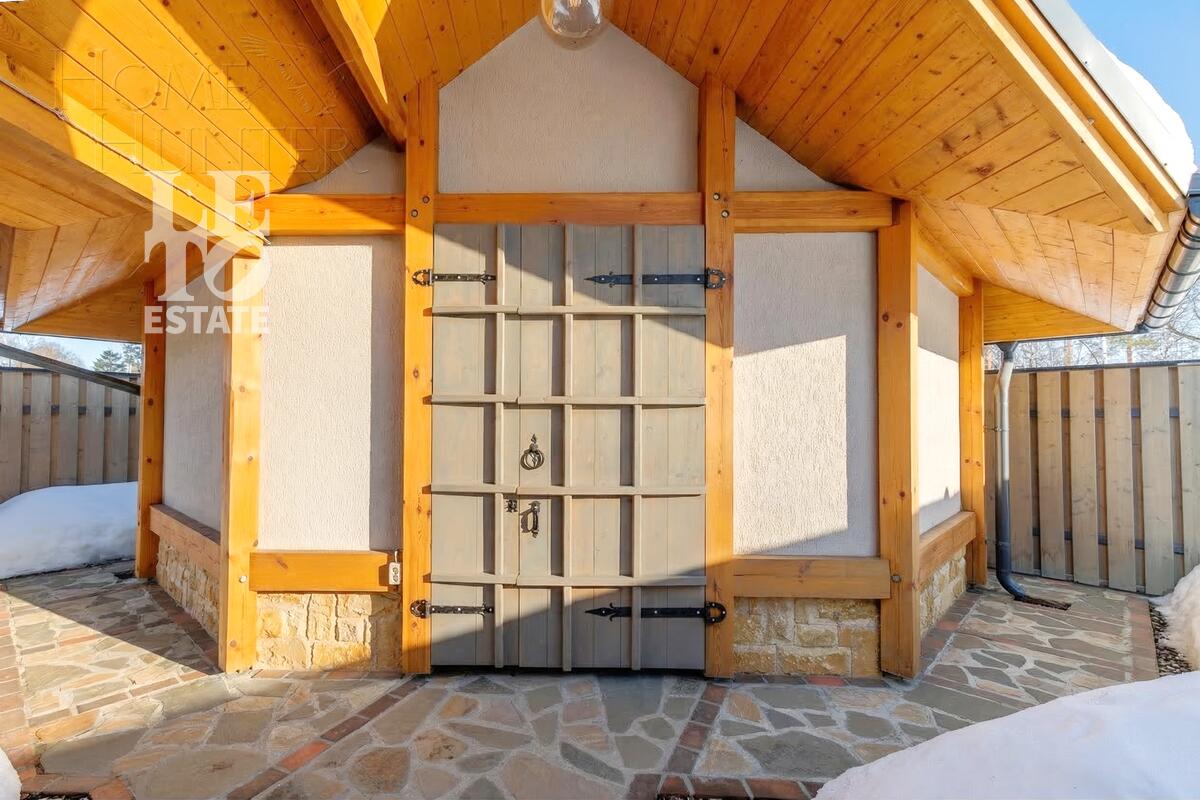 3-этажный коттедж 287.8 м² с отделкой