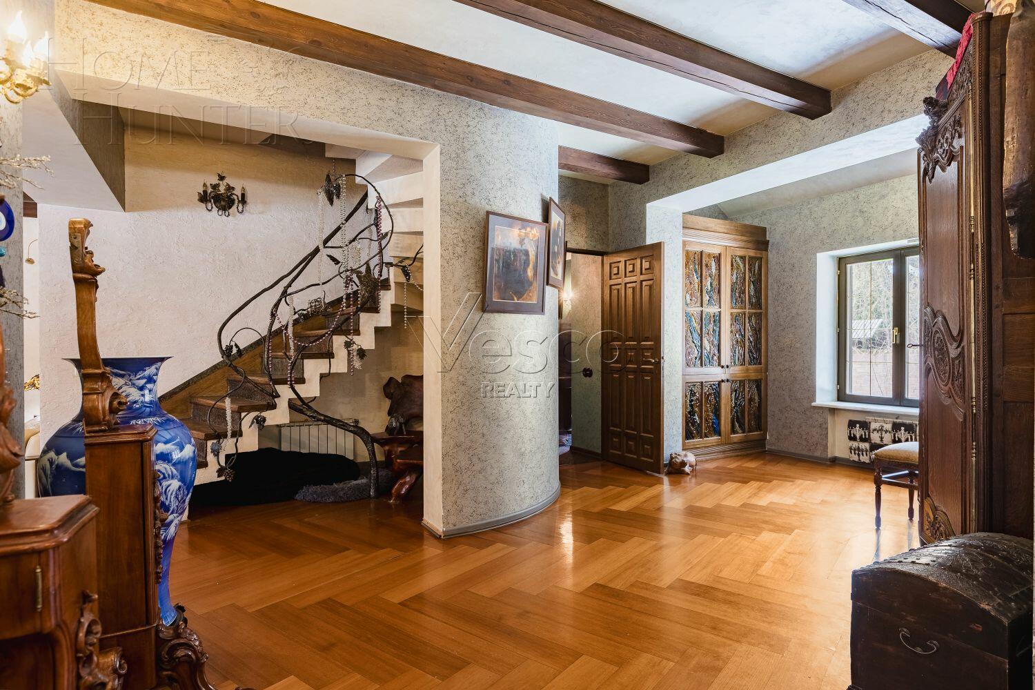 2-этажный коттедж 450 м² с отделкой