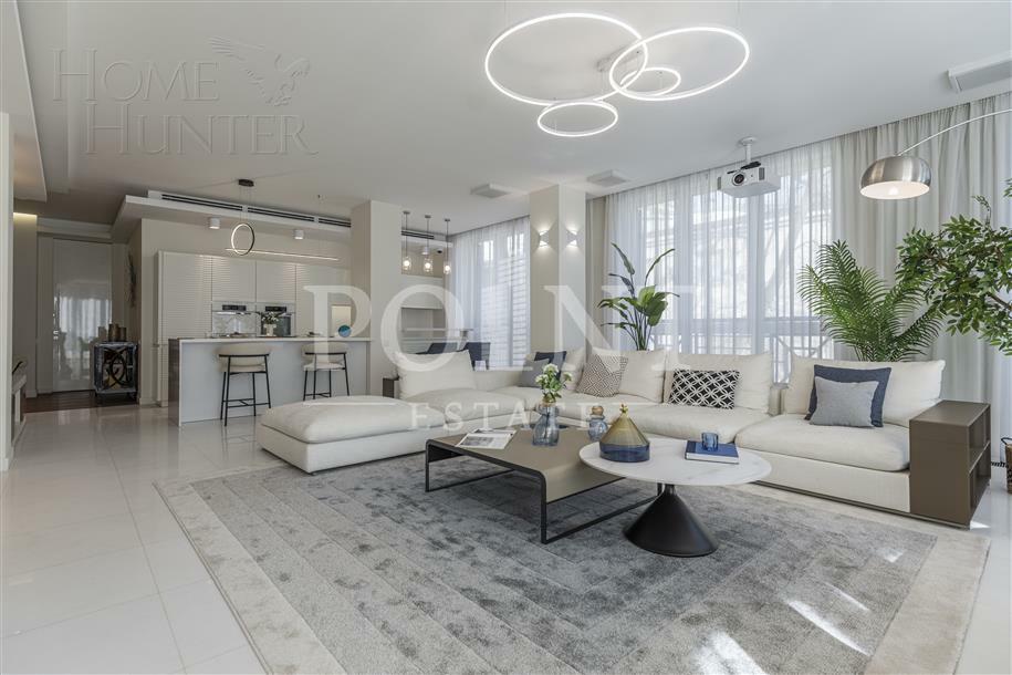 4-КОМН. КВАРТИРА С ОТДЕЛКОЙ 199 М² НА 2 ЭТАЖЕ