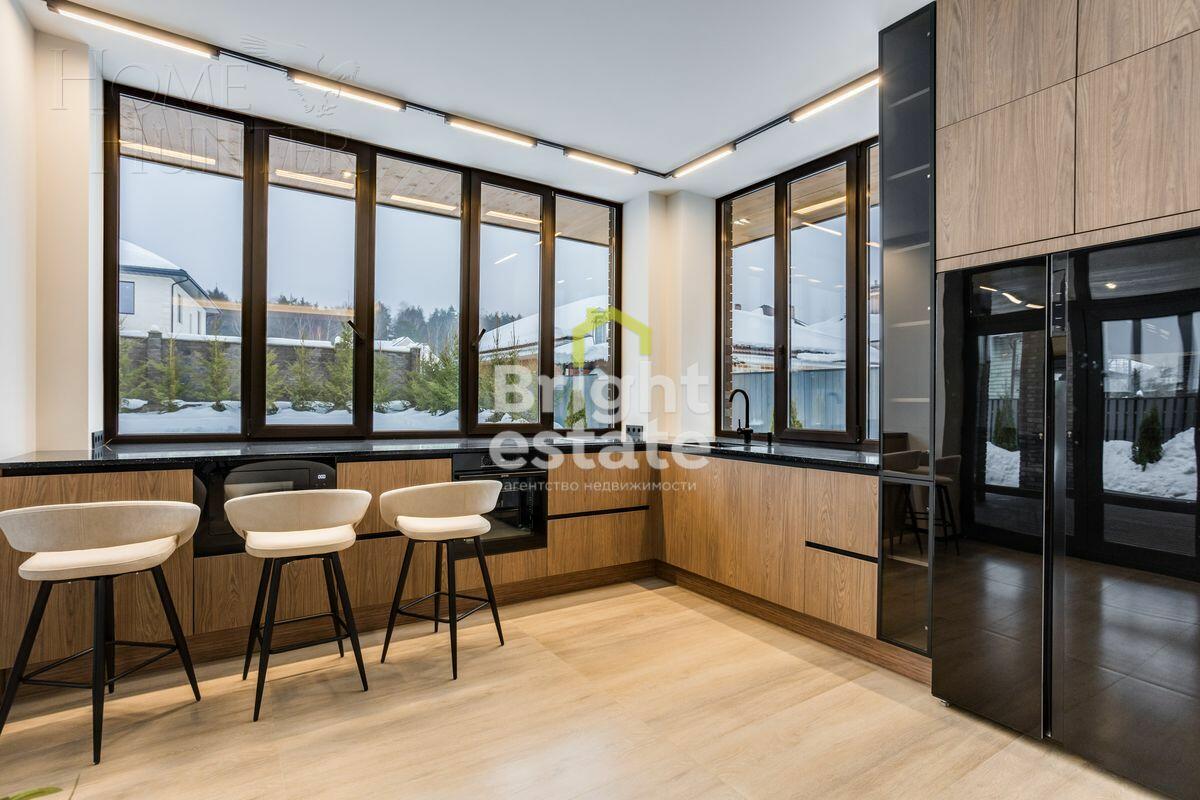 2-этажный коттедж 340 м² с отделкой