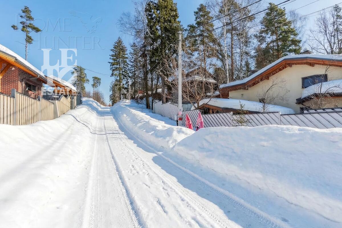 3-этажный коттедж 287.8 м² с отделкой