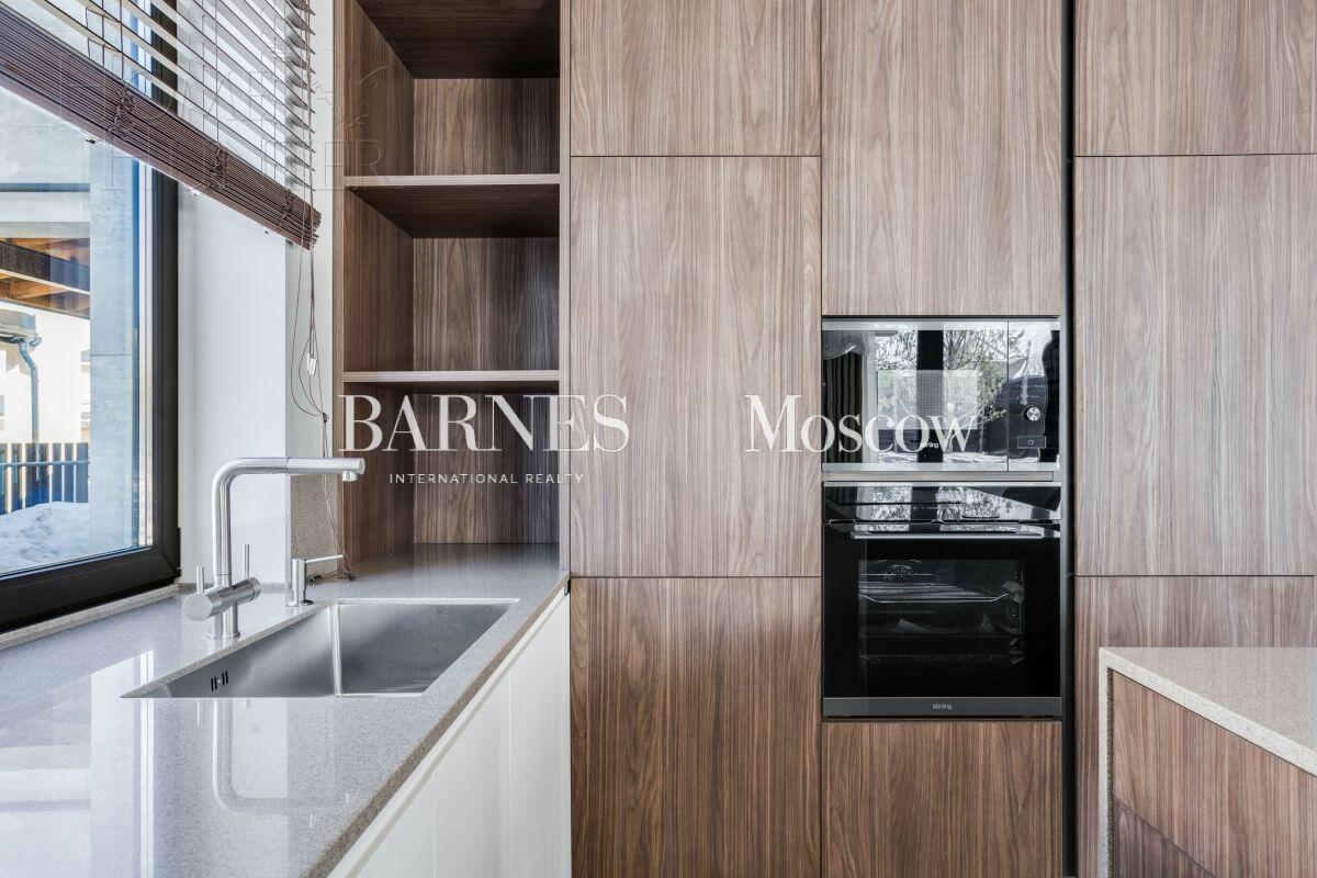 2-этажный коттедж 262 м² с отделкой