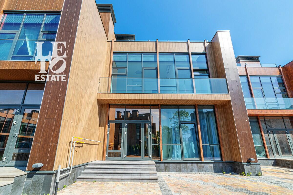 3-этажный таунхаус 169 м² с отделкой