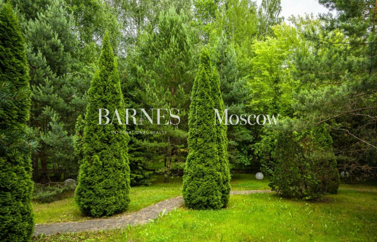 2-этажный коттедж 1 400 м² с отделкой