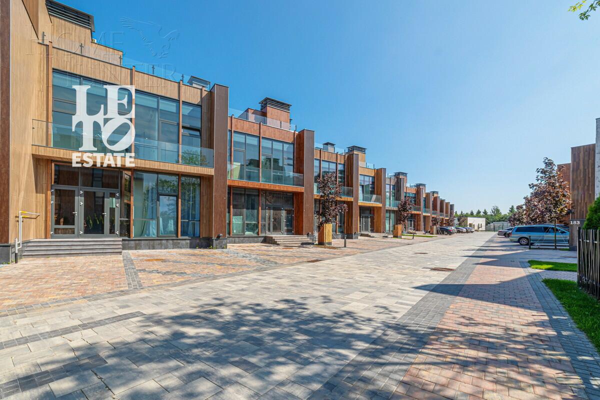 3-этажный таунхаус 169 м² с отделкой