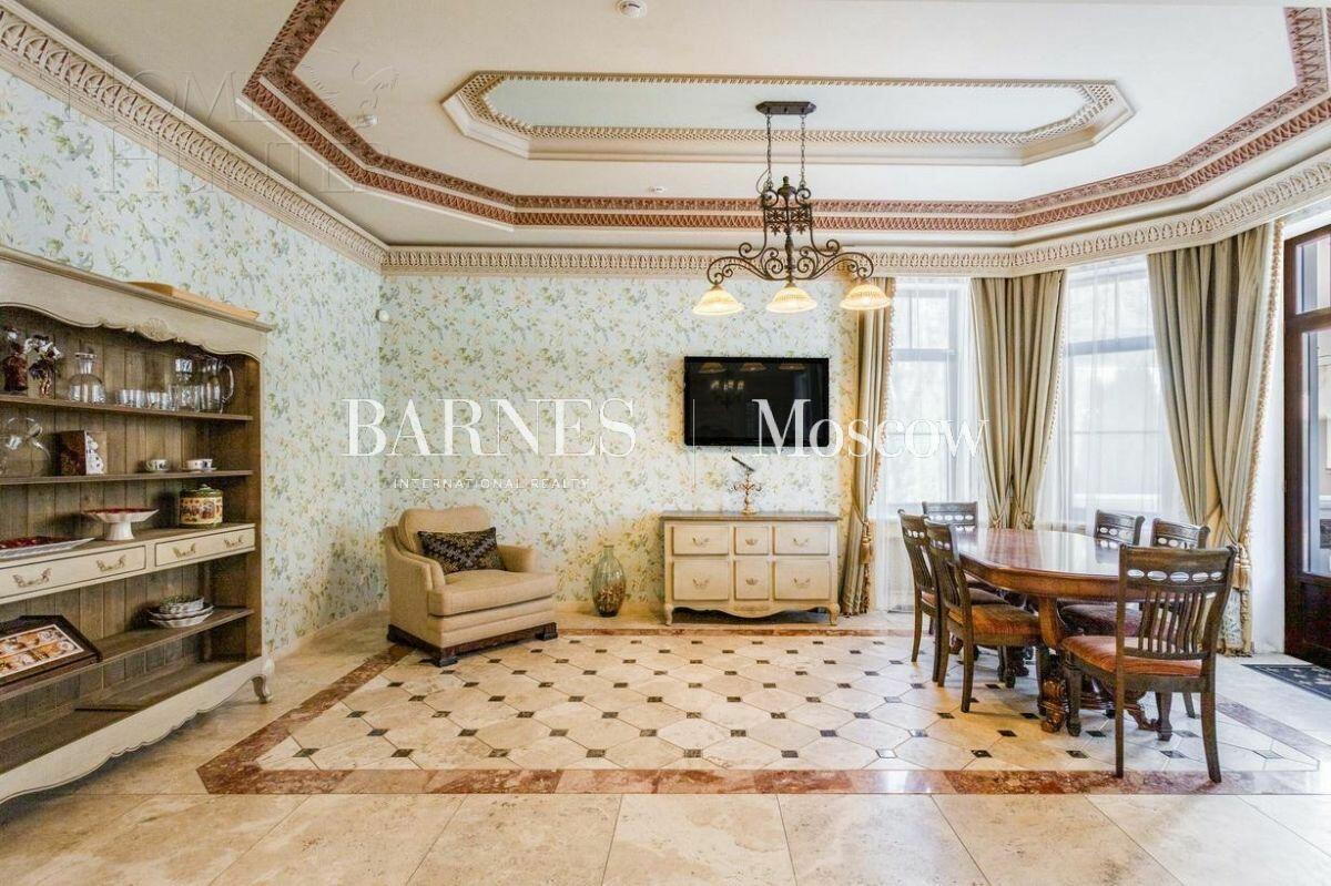 2-этажный коттедж 410 м² с отделкой