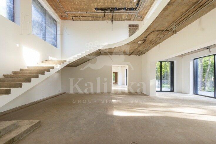 2-этажный коттедж 1 700 м² без отделки