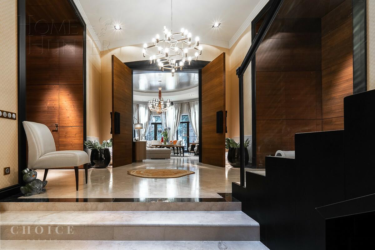 2-этажный коттедж 800 м² с отделкой