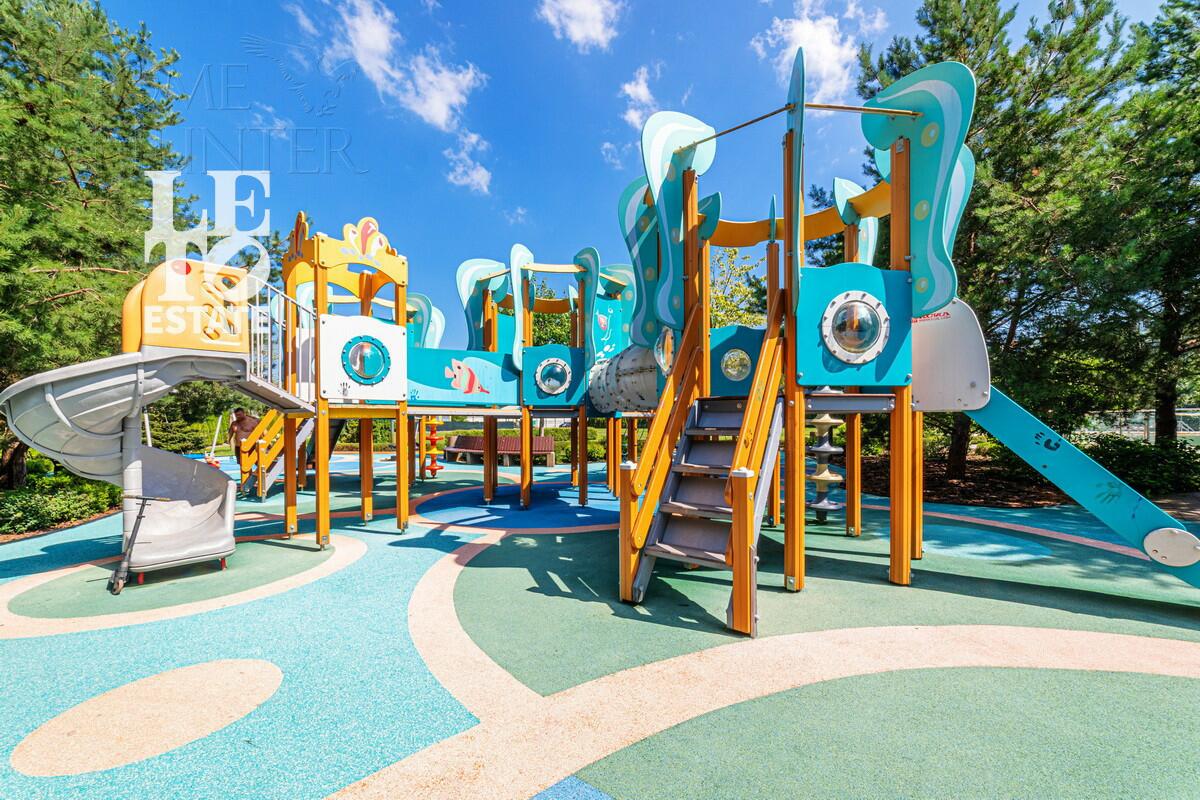 3-этажный таунхаус 169 м² с отделкой