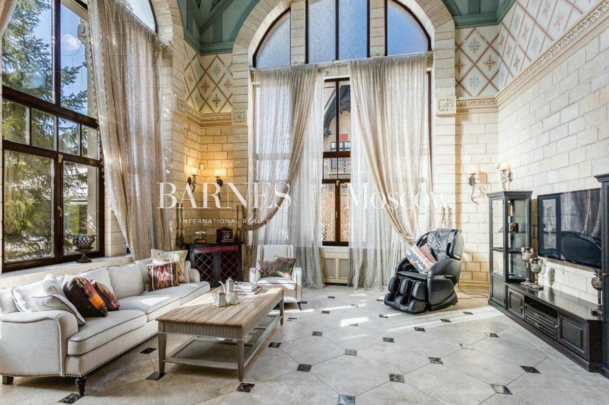 2-этажный коттедж 410 м² с отделкой