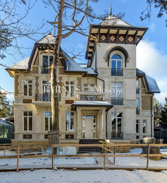 3-этажный коттедж 1 077.1 м² без отделки