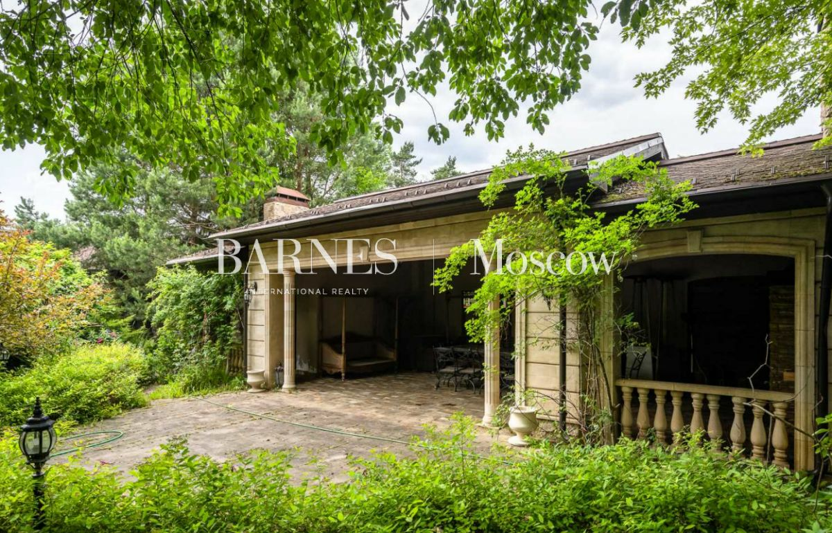 2-этажный коттедж 1 400 м² с отделкой