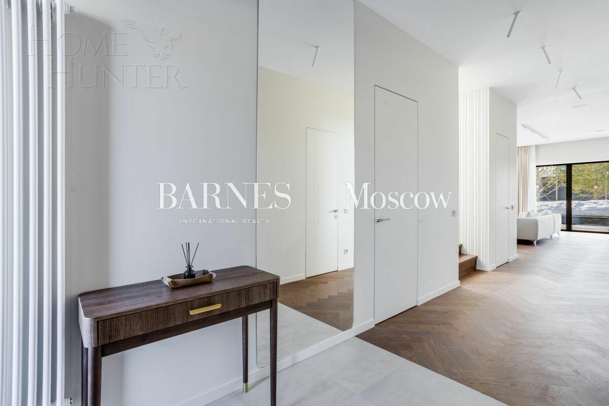 2-этажный коттедж 262 м² с отделкой