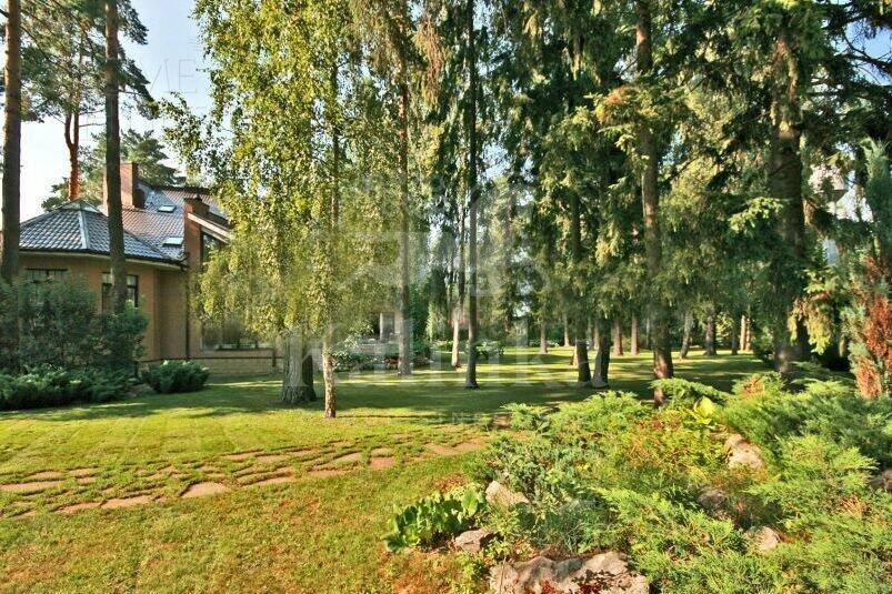 2-этажный коттедж 1 000 м² с отделкой