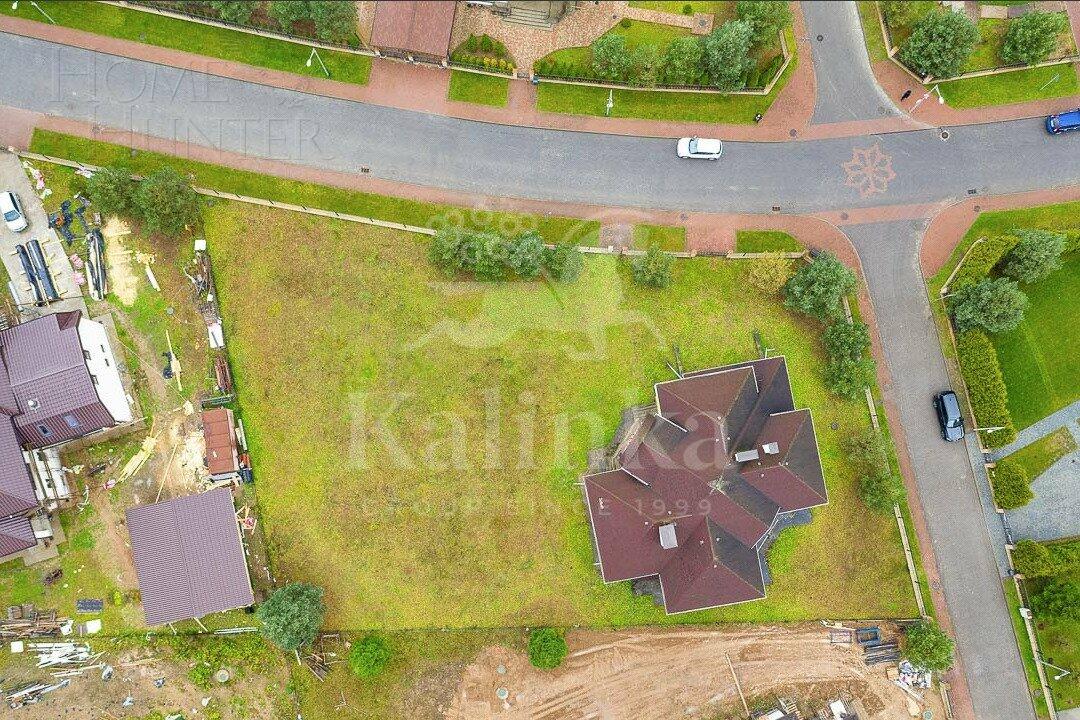 2-этажный коттедж 700 м² без отделки