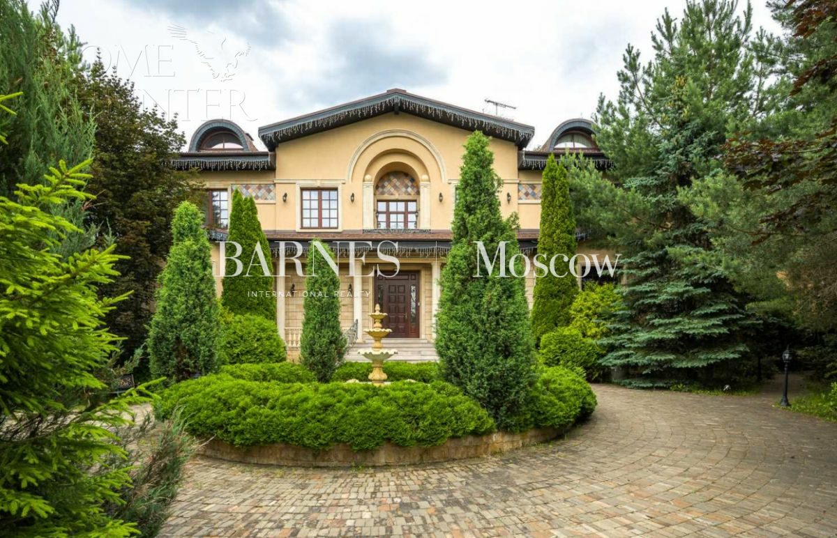 2-этажный коттедж 1 400 м² с отделкой