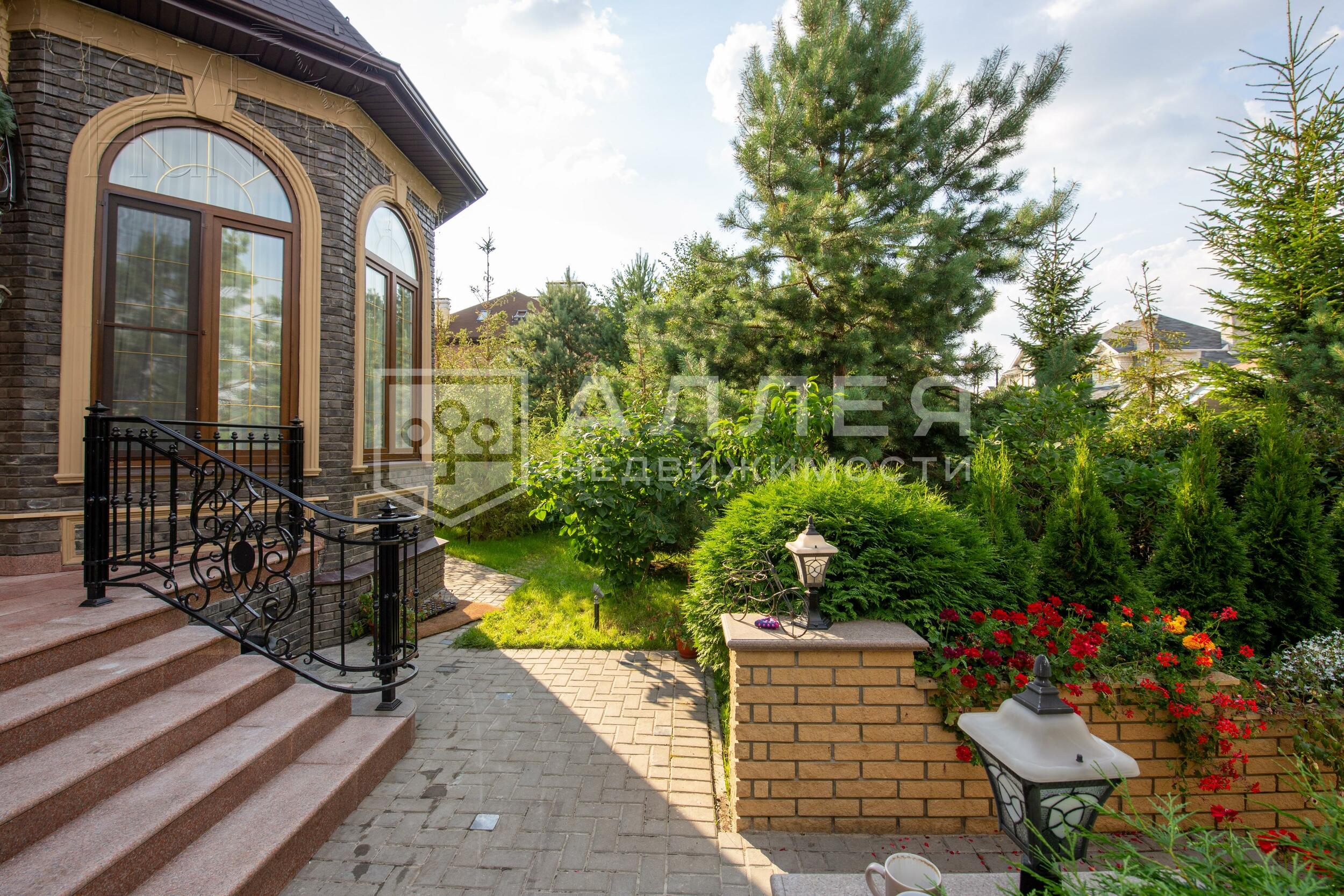 2-этажный коттедж 385 м² с отделкой