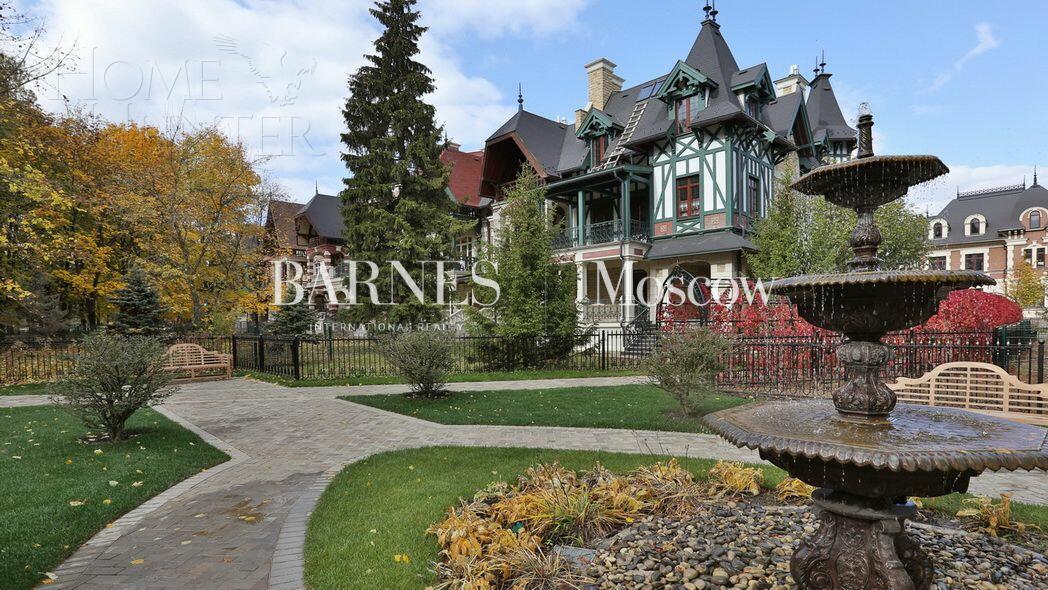 3-этажный коттедж 1 077.1 м² без отделки