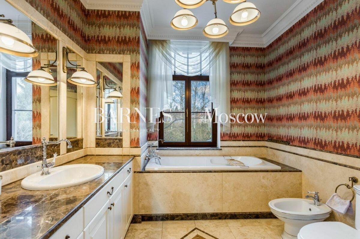 2-этажный коттедж 410 м² с отделкой