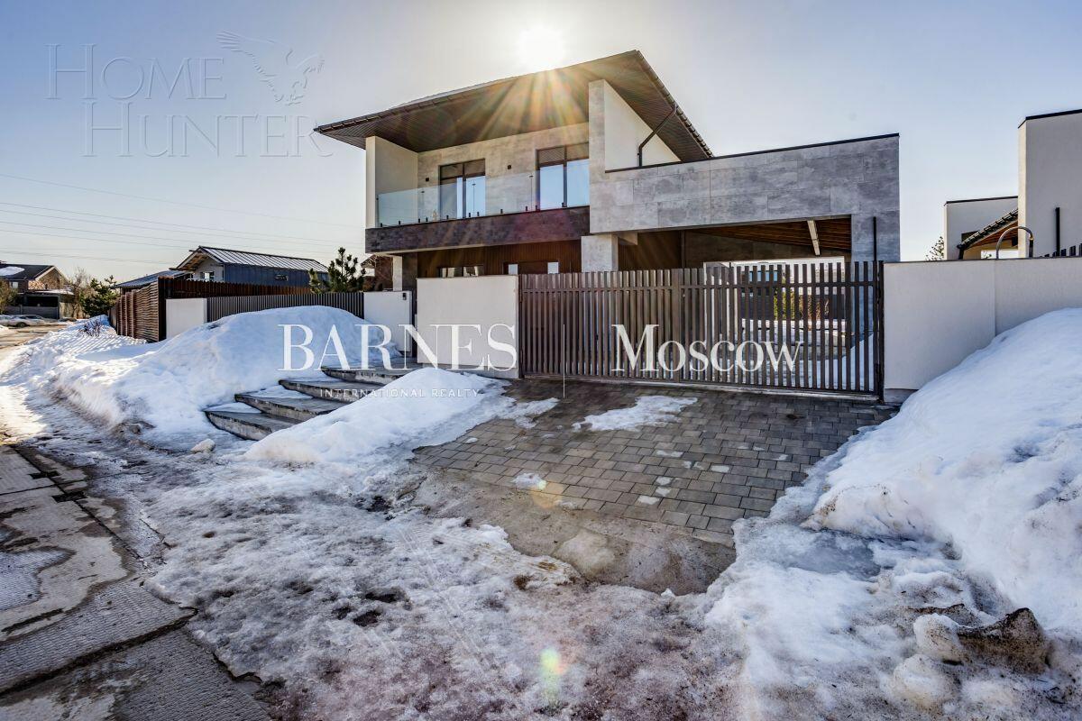 2-этажный коттедж 262 м² с отделкой