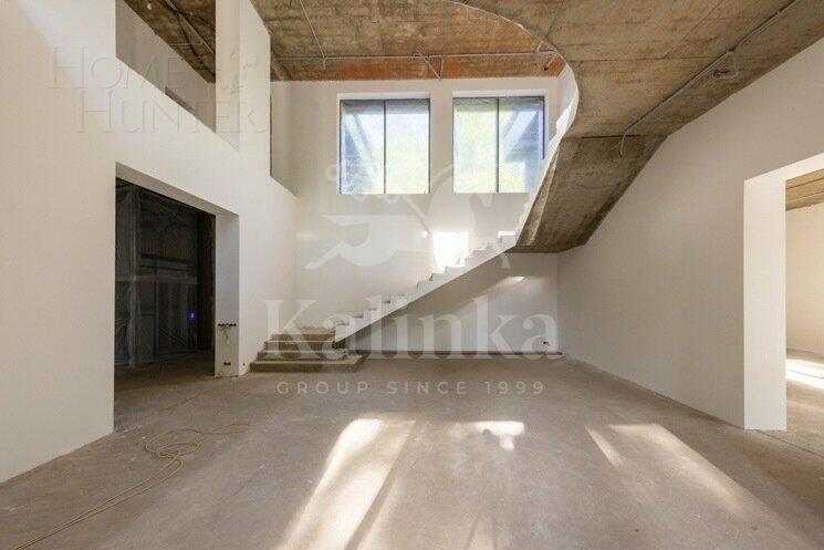 2-этажный коттедж 1 700 м² без отделки