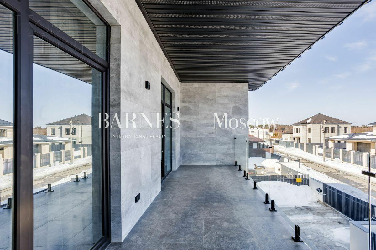 2-этажный коттедж 262 м² с отделкой