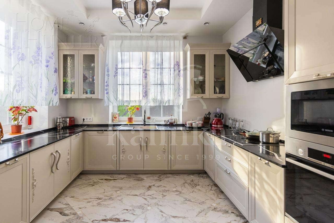 2-этажный коттедж 266 м² с отделкой