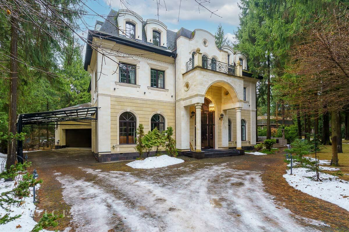 2-этажный коттедж 800 м² с отделкой