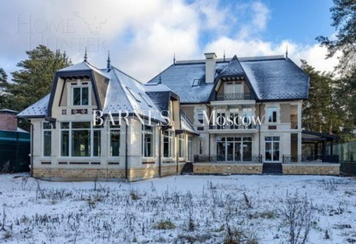 3-этажный коттедж 1 077.1 м² без отделки