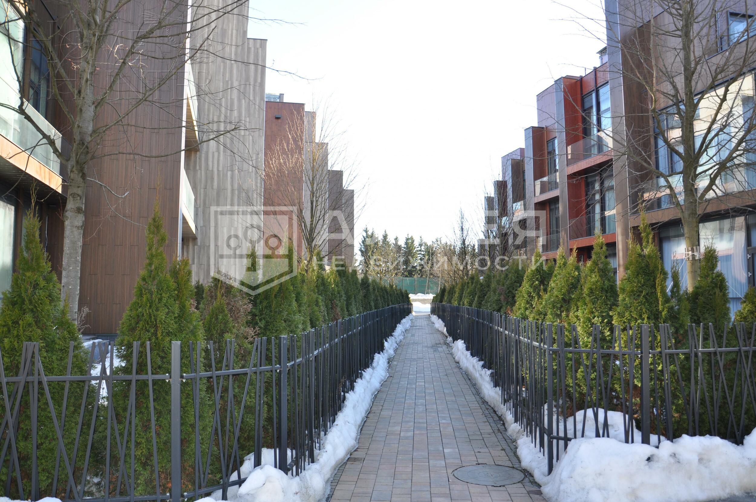 3-этажный таунхаус 170 м² без отделки