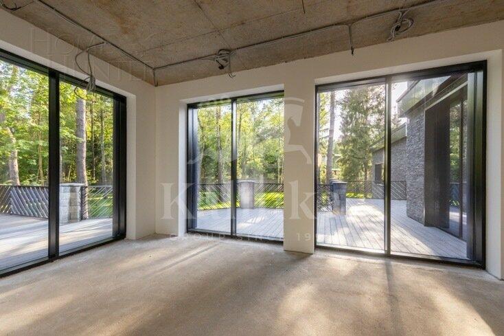 2-этажный коттедж 1 700 м² без отделки