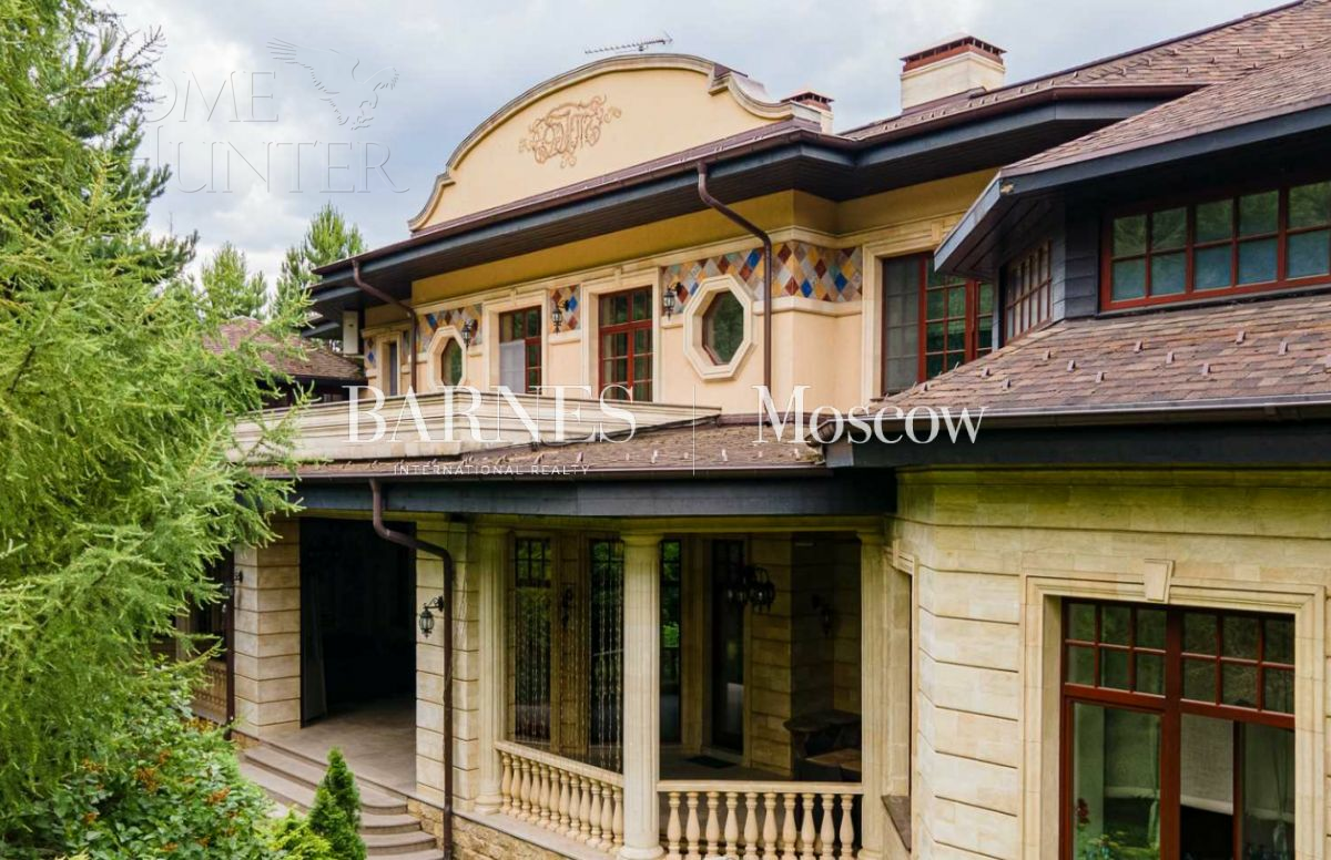 2-этажный коттедж 1 400 м² с отделкой