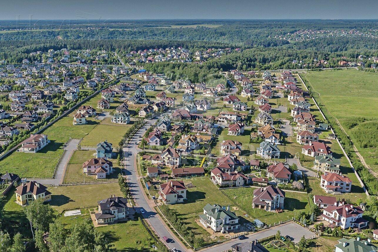 2-этажный коттедж 700 м² без отделки