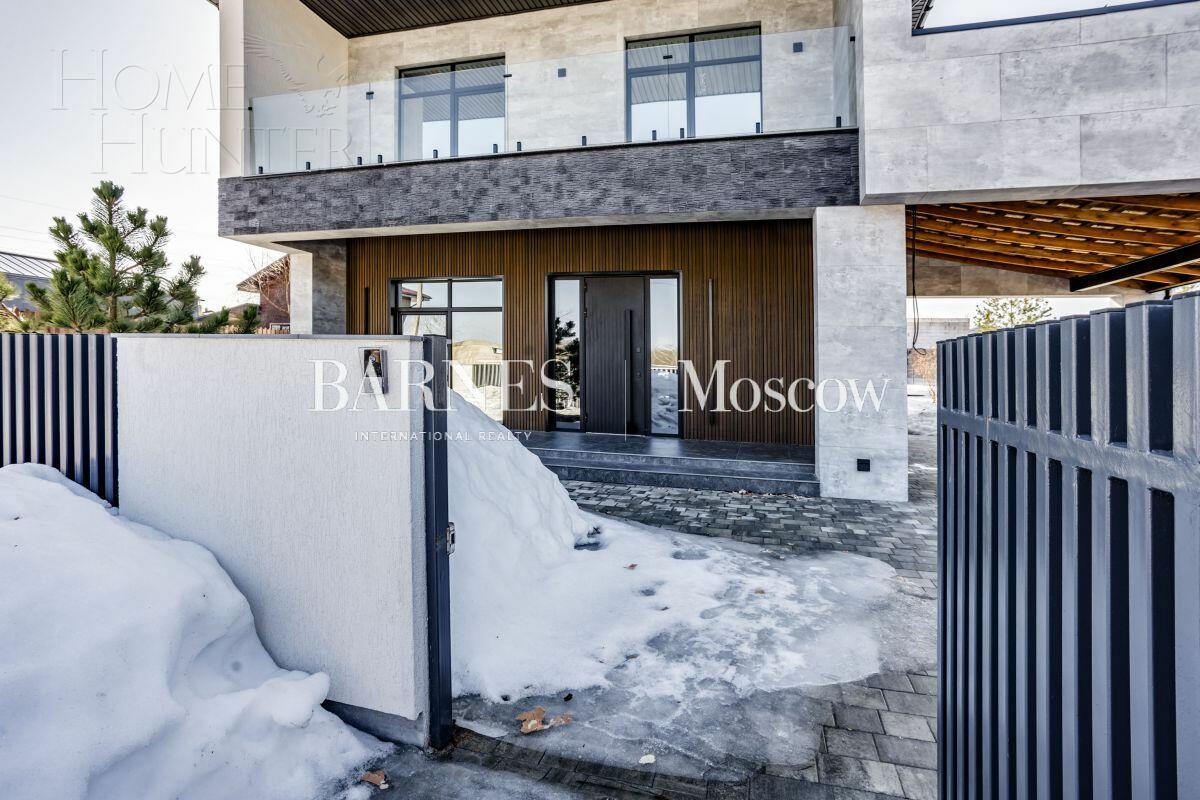 2-этажный коттедж 262 м² с отделкой