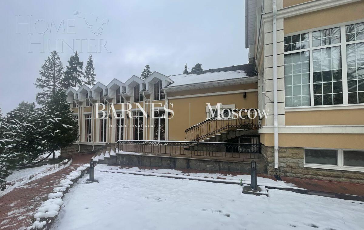 2-этажный коттедж 1 416.2 м² с отделкой