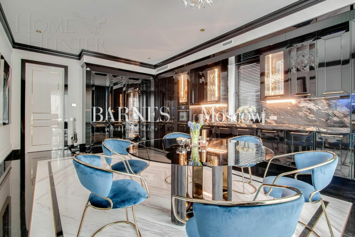 2-этажный коттедж 1 000 м² с отделкой