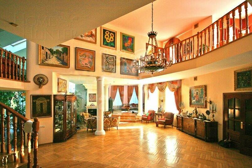 2-этажный коттедж 1 000 м² с отделкой