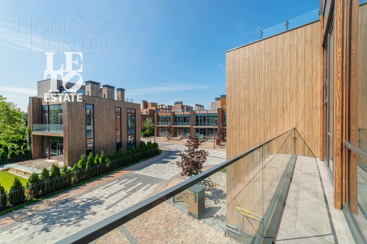 3-этажный таунхаус 169 м² с отделкой