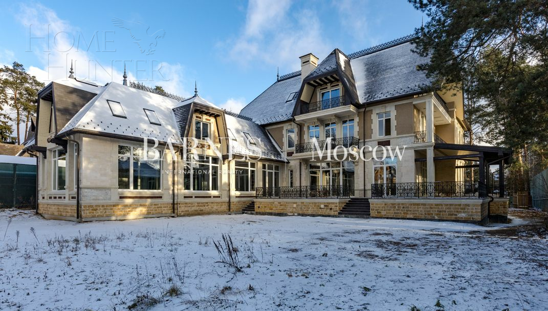 3-этажный коттедж 1 077.1 м² без отделки